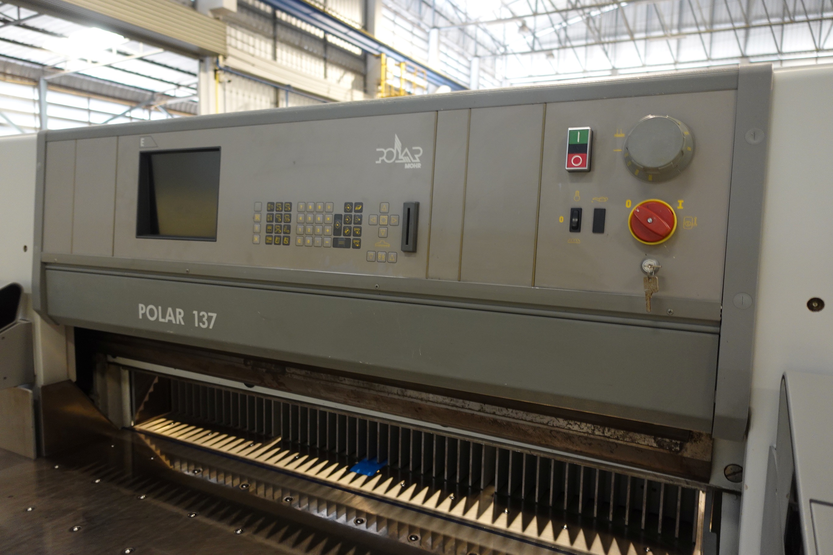 Polar 137E Year 2001 (583)